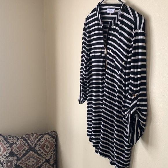 HP 🎉 Calvin Klein Top- Size Small - Picture 8 of 13